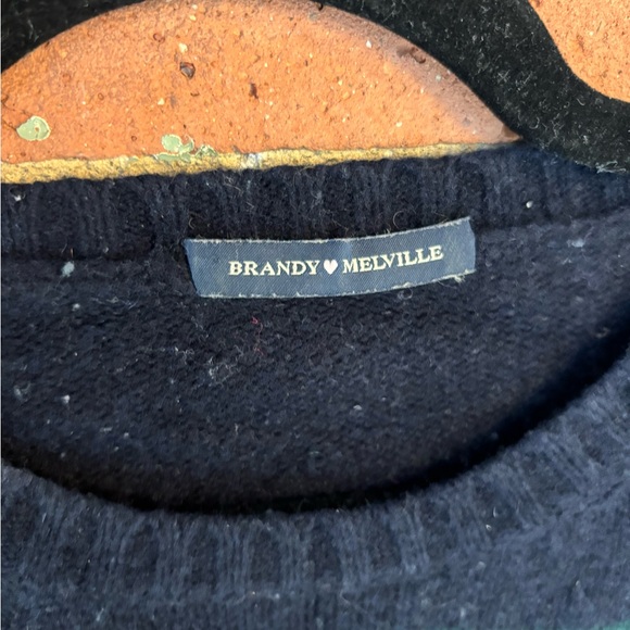 Brandy Melville Erika Stripped Sweater - Picture 4 of 5